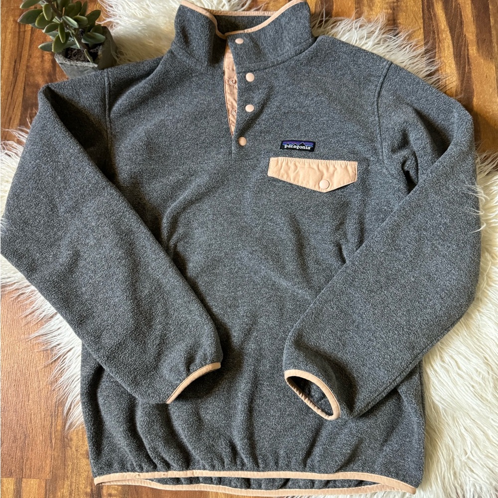 Patagonia Gray Fleece Pullover with Tan Trim